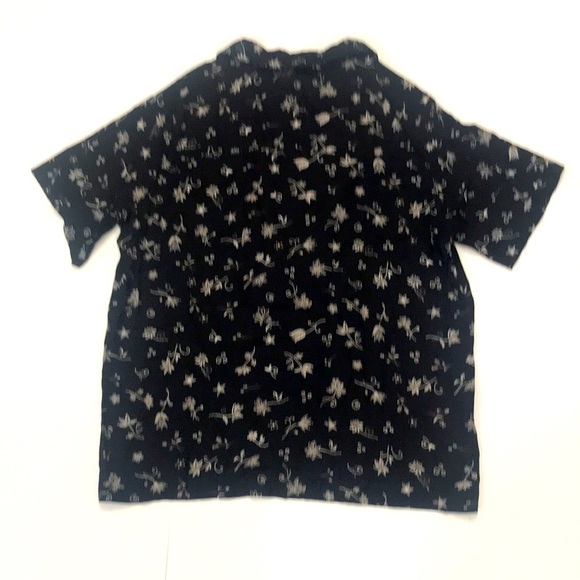 Black Shirt 16 Button Down Short Sleeve Cream Floral design Excellent condition - Picture 3 of 3